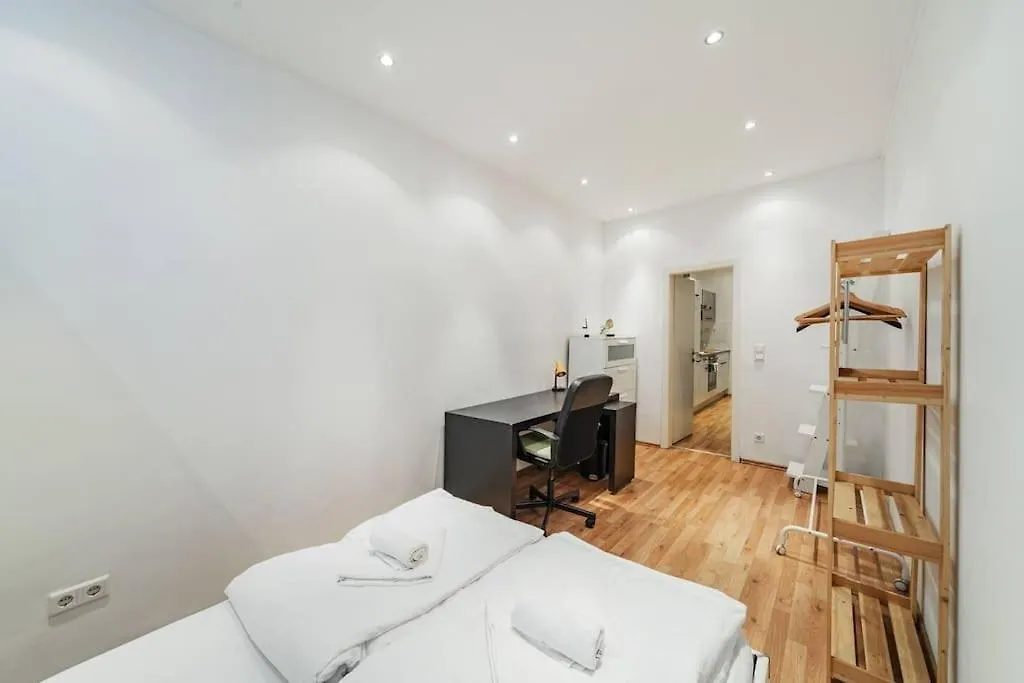 City Belvedere Apartment Wiedeń 0*,  Austria