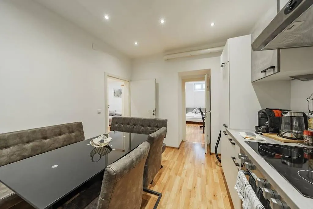 City Belvedere Apartment Wiedeń